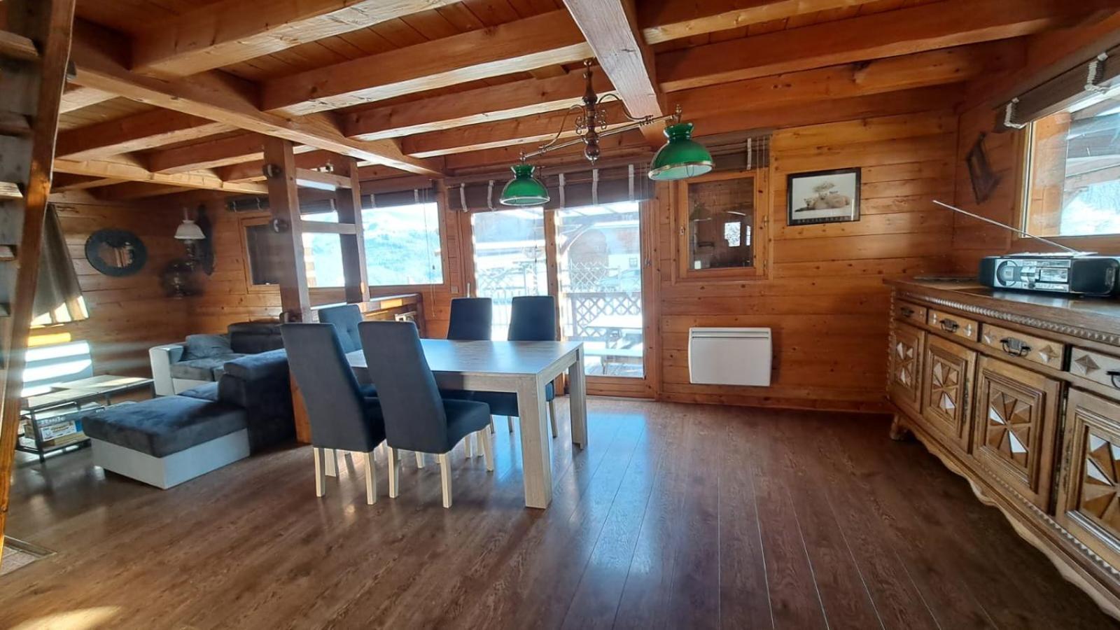 Cosy Avec Terrasse Plein Sud, 2 Chambres, Au Coeur De La Haute-savoie Châtillon-sur-Cluses