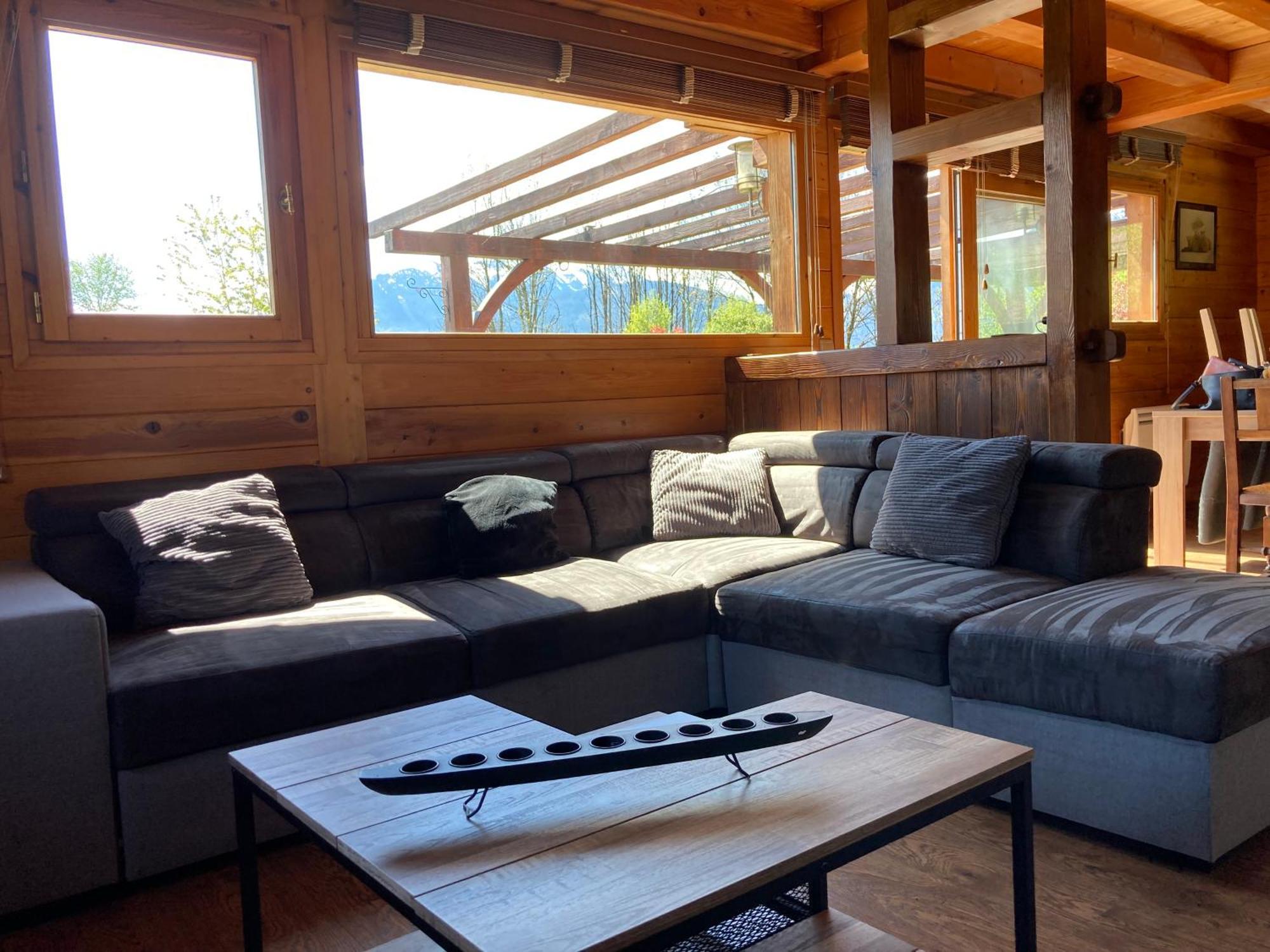 Cosy Avec Terrasse Plein Sud, 2 Chambres, Au Coeur De La Haute-savoie Chalet Châtillon-sur-Cluses